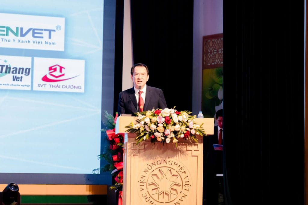 Thầy Bùi Trần Anh Đào - Trưởng Khoa Thú y HVNN Việt Nam